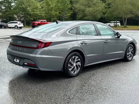 More photos of 2023 Hyundai Sonata Hybrid Blue at ALM Hyundai West, GA
