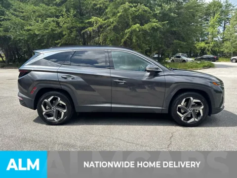 More photos of 2022 Hyundai Tucson Limited at ALM Hyundai West, GA