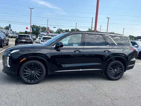 Photos of 2025 Hyundai Palisade Calligraphy Night Edition for sale in Lithia Springs, GA at ALM Hyundai West