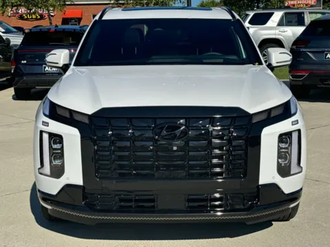 Photos of 2025 Hyundai Palisade Calligraphy Night Edition for sale in Lithia Springs, GA at ALM Hyundai West
