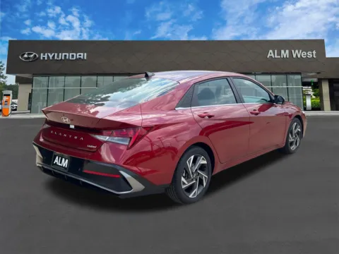 More photos of 2024 Hyundai Elantra Limited at ALM Hyundai West, GA