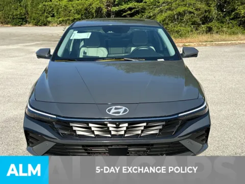 More photos of 2024 Hyundai Elantra Limited at ALM Hyundai West, GA