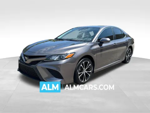 Black 2020 Toyota Camry SE for sale in Lithia Springs, GA