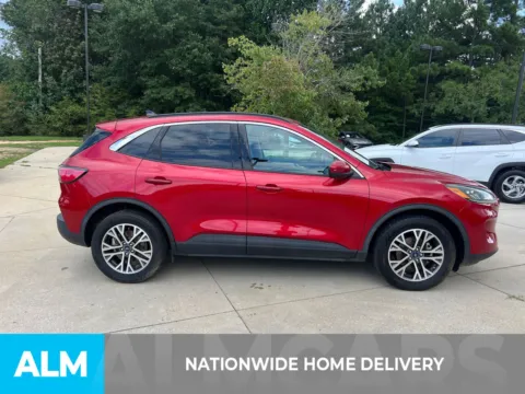 More photos of 2020 Ford Escape SEL at ALM Hyundai West, GA