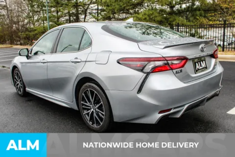 More photos of 2023 Toyota Camry SE at ALM Hyundai West, GA