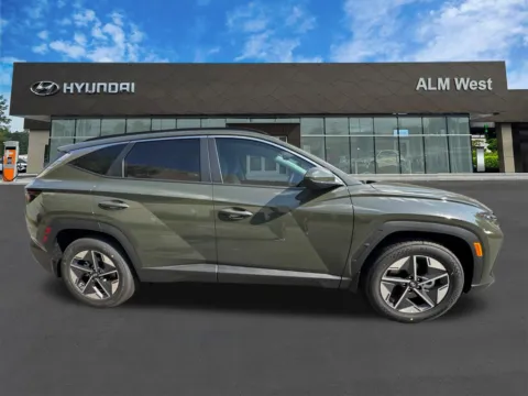 More photos of 2025 Hyundai Tucson SEL at ALM Hyundai West, GA