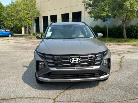 Photos of 2025 Hyundai Tucson SEL for sale in Lithia Springs, GA at ALM Hyundai West