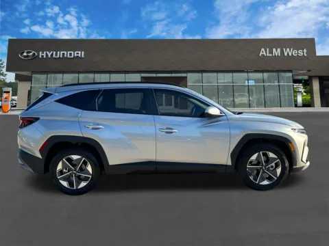 More photos of 2025 Hyundai Tucson SEL at ALM Hyundai West, GA