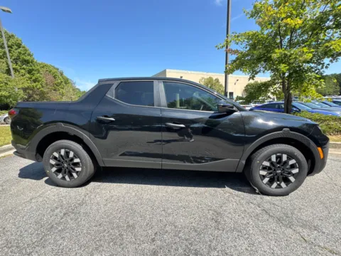 More photos of 2026 Hyundai Santa Cruz SE at ALM Hyundai West, GA