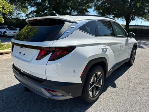 More photos of 2025 Hyundai Tucson SEL at ALM Hyundai West, GA