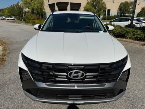 Photos of 2025 Hyundai Tucson SEL for sale in Lithia Springs, GA at ALM Hyundai West
