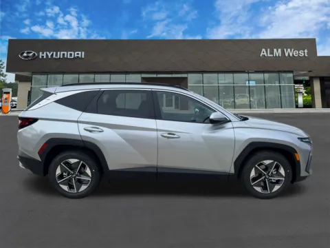 More photos of 2025 Hyundai Tucson SEL at ALM Hyundai West, GA