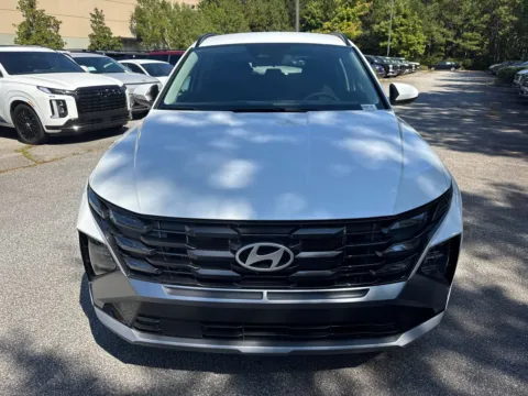 Photos of 2025 Hyundai Tucson SEL for sale in Lithia Springs, GA at ALM Hyundai West