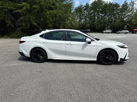 More photos of 2025 Toyota Camry SE at ALM Hyundai West, GA