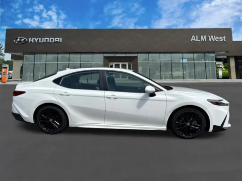 More photos of 2025 Toyota Camry SE at ALM Hyundai West, GA