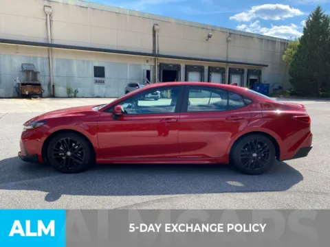 More photos of 2025 Toyota Camry SE at ALM Hyundai West, GA