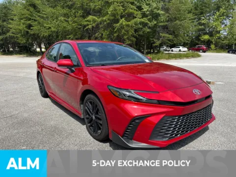 More photos of 2025 Toyota Camry SE at ALM Hyundai West, GA