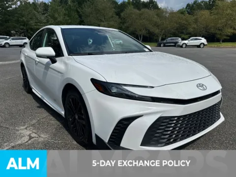 More photos of 2025 Toyota Camry SE at ALM Hyundai West, GA