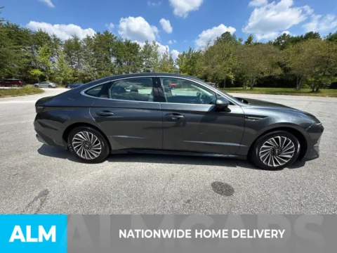 More photos of 2024 Hyundai Sonata Hybrid SEL at ALM Hyundai West, GA