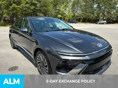 More photos of 2024 Hyundai Sonata Hybrid SEL at ALM Hyundai West, GA