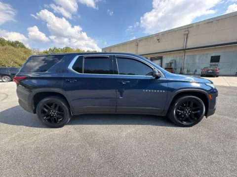 More photos of 2022 Chevrolet Traverse LS at ALM Hyundai West, GA