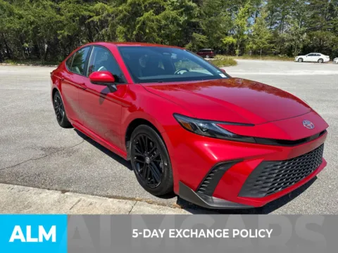 More photos of 2025 Toyota Camry SE at ALM Hyundai West, GA