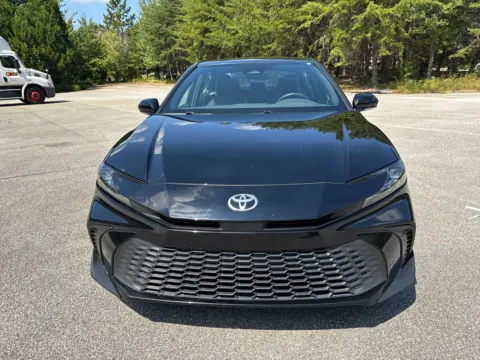 Photos of 2025 Toyota Camry SE for sale in Lithia Springs, GA at ALM Hyundai West