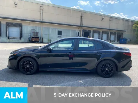 More photos of 2025 Toyota Camry SE at ALM Hyundai West, GA
