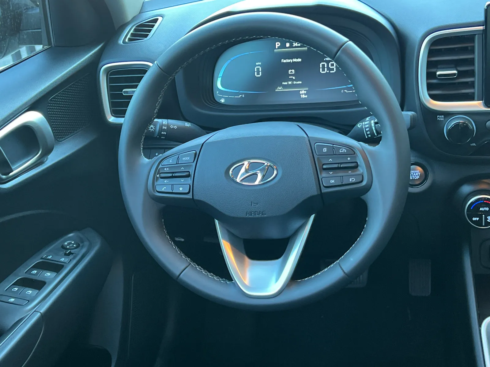 2026 Hyundai Venue SEL - Photo 18