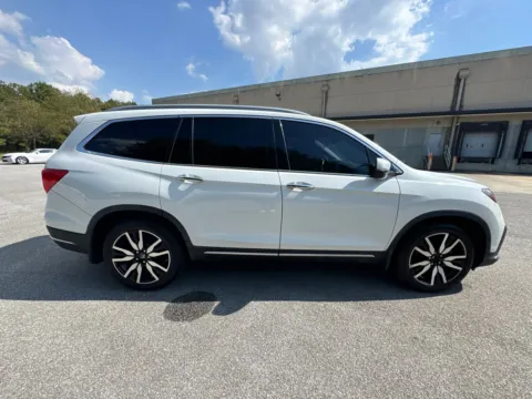 More photos of 2022 Honda Pilot Elite at ALM Hyundai West, GA