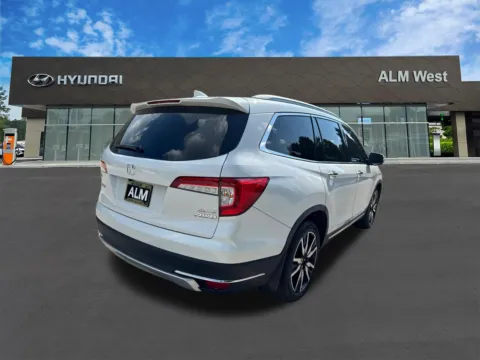 More photos of 2022 Honda Pilot Elite at ALM Hyundai West, GA