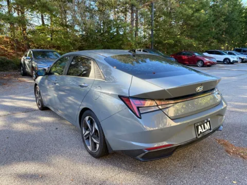 More photos of 2022 Hyundai Elantra Hybrid Limited at ALM Hyundai West, GA