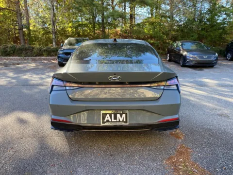 More photos of 2022 Hyundai Elantra Hybrid Limited at ALM Hyundai West, GA