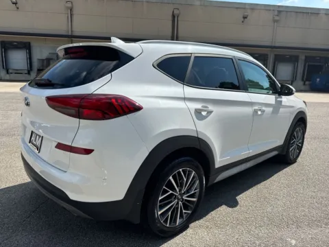 More photos of 2020 Hyundai Tucson SEL at ALM Hyundai West, GA