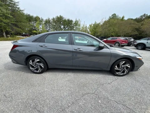 More photos of 2025 Hyundai Elantra SEL Sport at ALM Hyundai West, GA