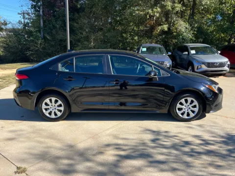 More photos of 2024 Toyota Corolla LE at ALM Hyundai West, GA
