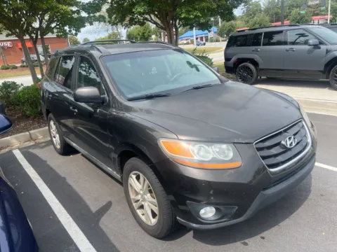Brown 2011 Hyundai Santa Fe SE for sale in Lithia Springs, GA