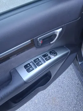 More photos of 2011 Hyundai Santa Fe SE at ALM Hyundai West, GA