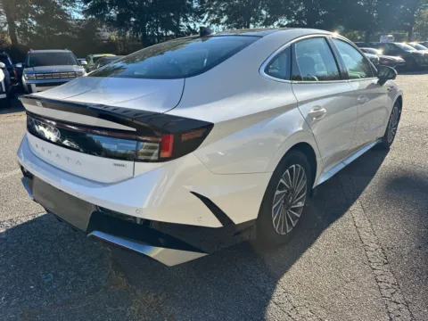 More photos of 2025 Hyundai Sonata Hybrid Limited at ALM Hyundai West, GA