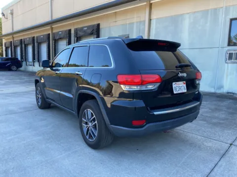 More photos of 2018 Jeep Grand Cherokee Limited at ALM Hyundai West, GA