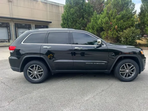 More photos of 2018 Jeep Grand Cherokee Limited at ALM Hyundai West, GA
