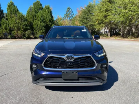Blue 2023 Toyota Highlander L for sale in Lithia Springs, GA