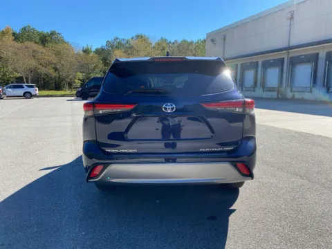 More photos of 2023 Toyota Highlander L at ALM Hyundai West, GA