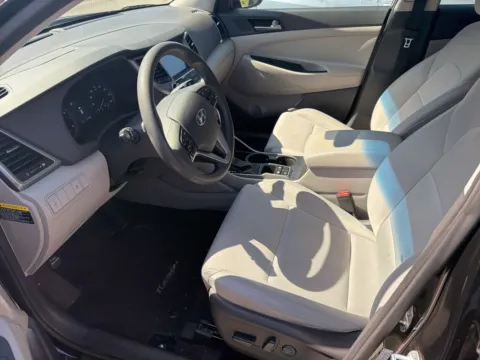 Another view of 2018 Hyundai Tucson SEL for sale in Lithia Springs, GA at ALM Hyundai West