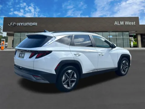 More photos of 2025 Hyundai Tucson SEL at ALM Hyundai West, GA
