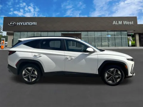 More photos of 2025 Hyundai Tucson SEL at ALM Hyundai West, GA