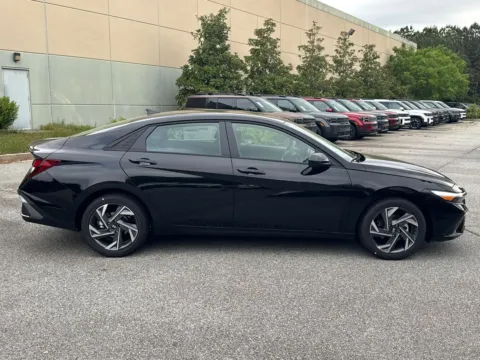 More photos of 2025 Hyundai Elantra SEL Sport at ALM Hyundai West, GA