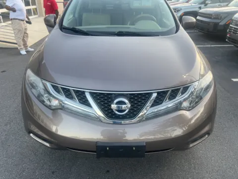 More photos of 2012 Nissan Murano LE at ALM Hyundai West, GA