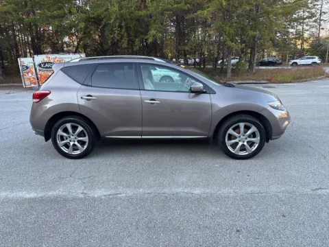 More photos of 2012 Nissan Murano LE at ALM Hyundai West, GA