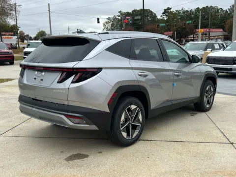 More photos of 2025 Hyundai Tucson Hybrid SEL Convenience at ALM Hyundai West, GA